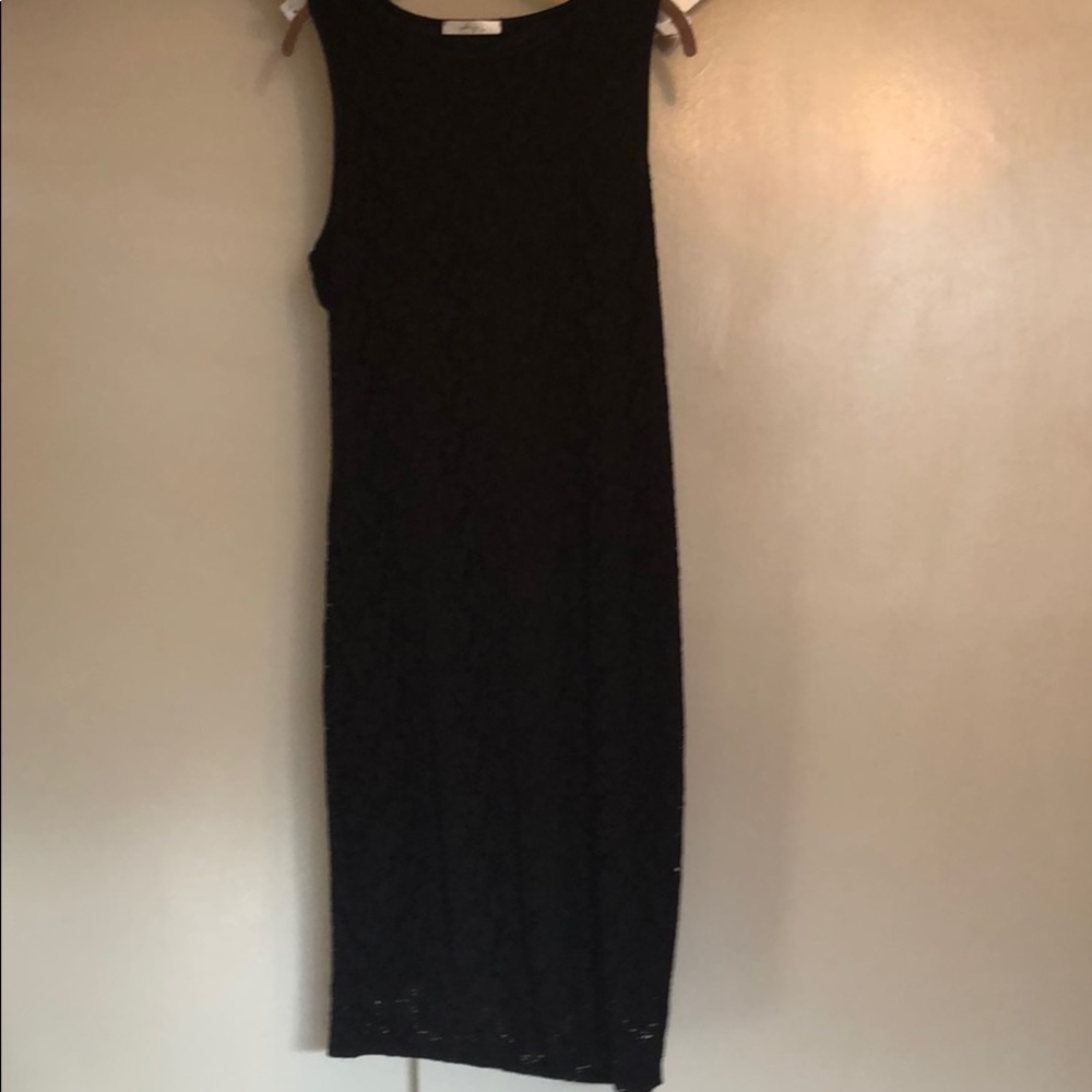 Perfect black dress for many occasions.
